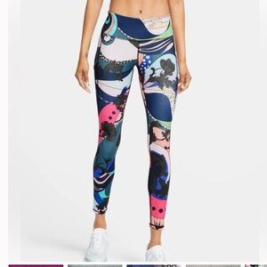 NIKE‎ RUNNING Epic Luxe Icon Clash Leggings with Zippered Pocket